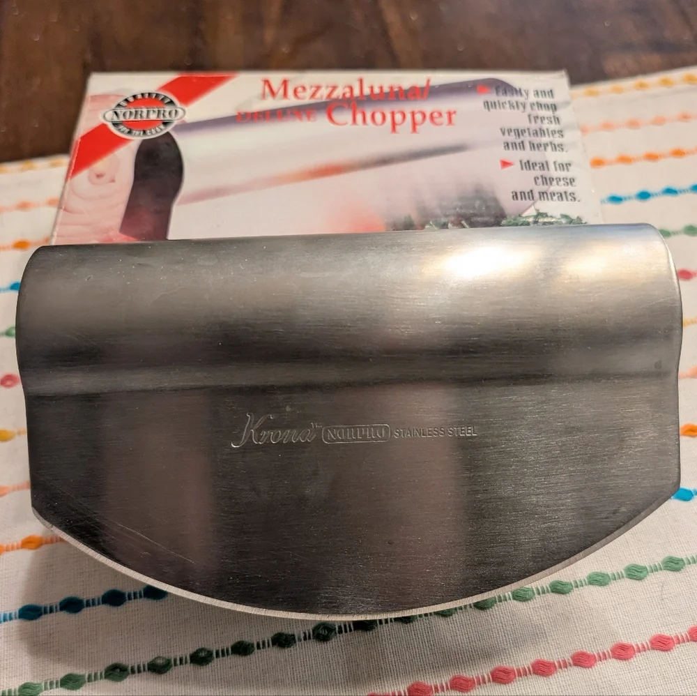 NORPRO KRONA Stainless Steel Heavy Duty Double Bladed Mezzaluna Chopper